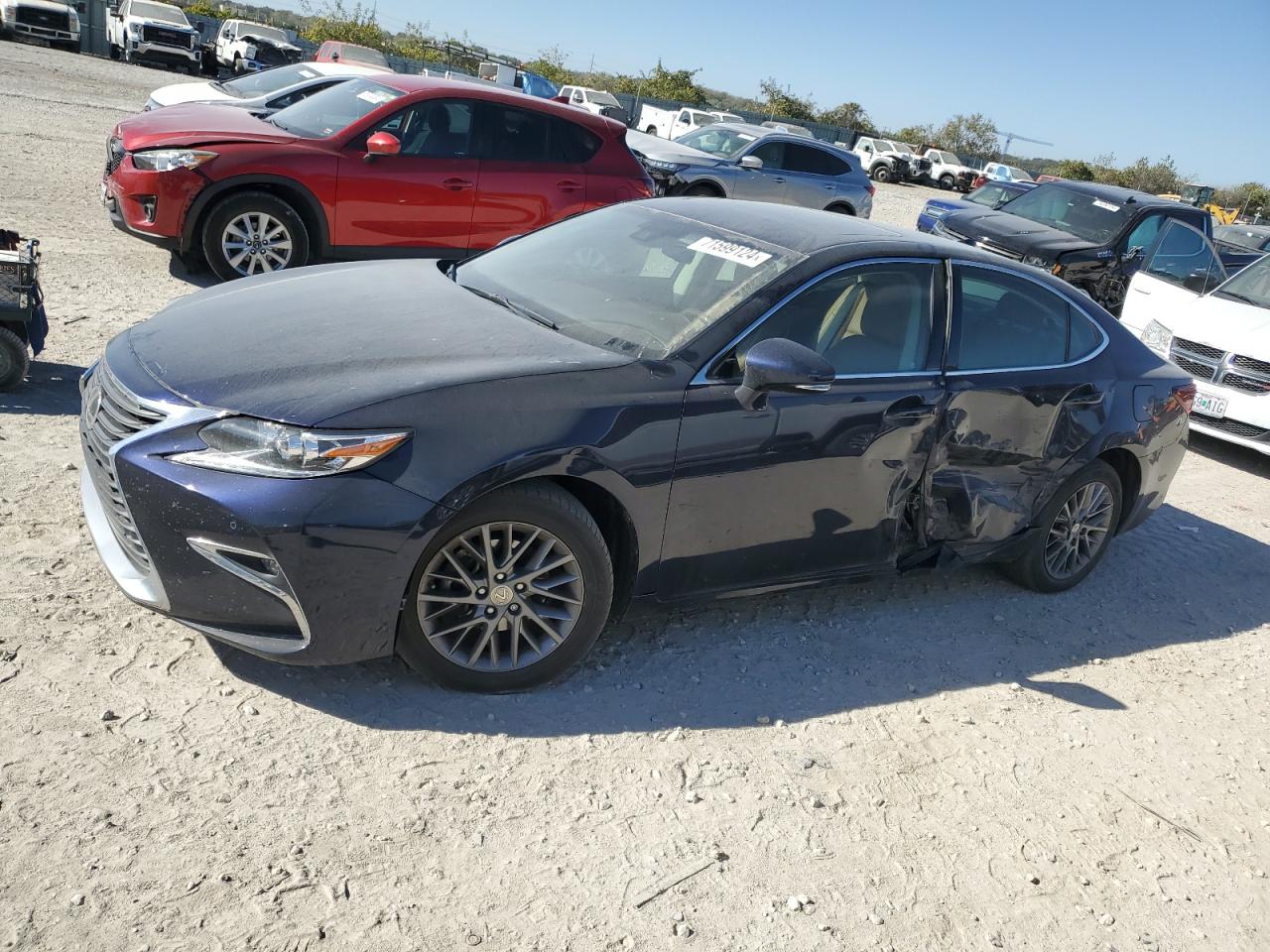 2018 Lexus ES - Image 1