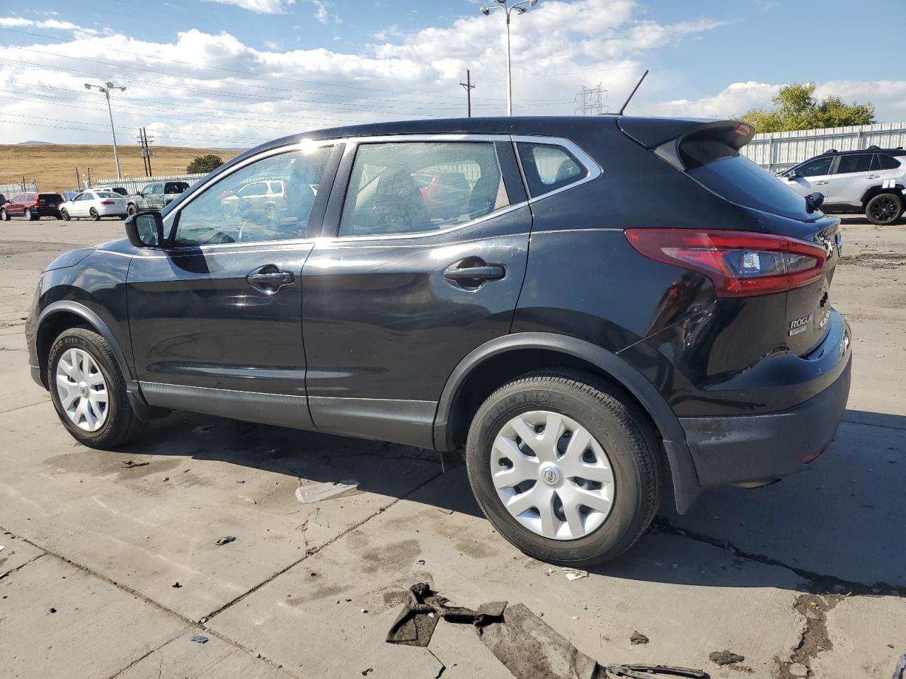 2020 Nissan Rogue - Image 2