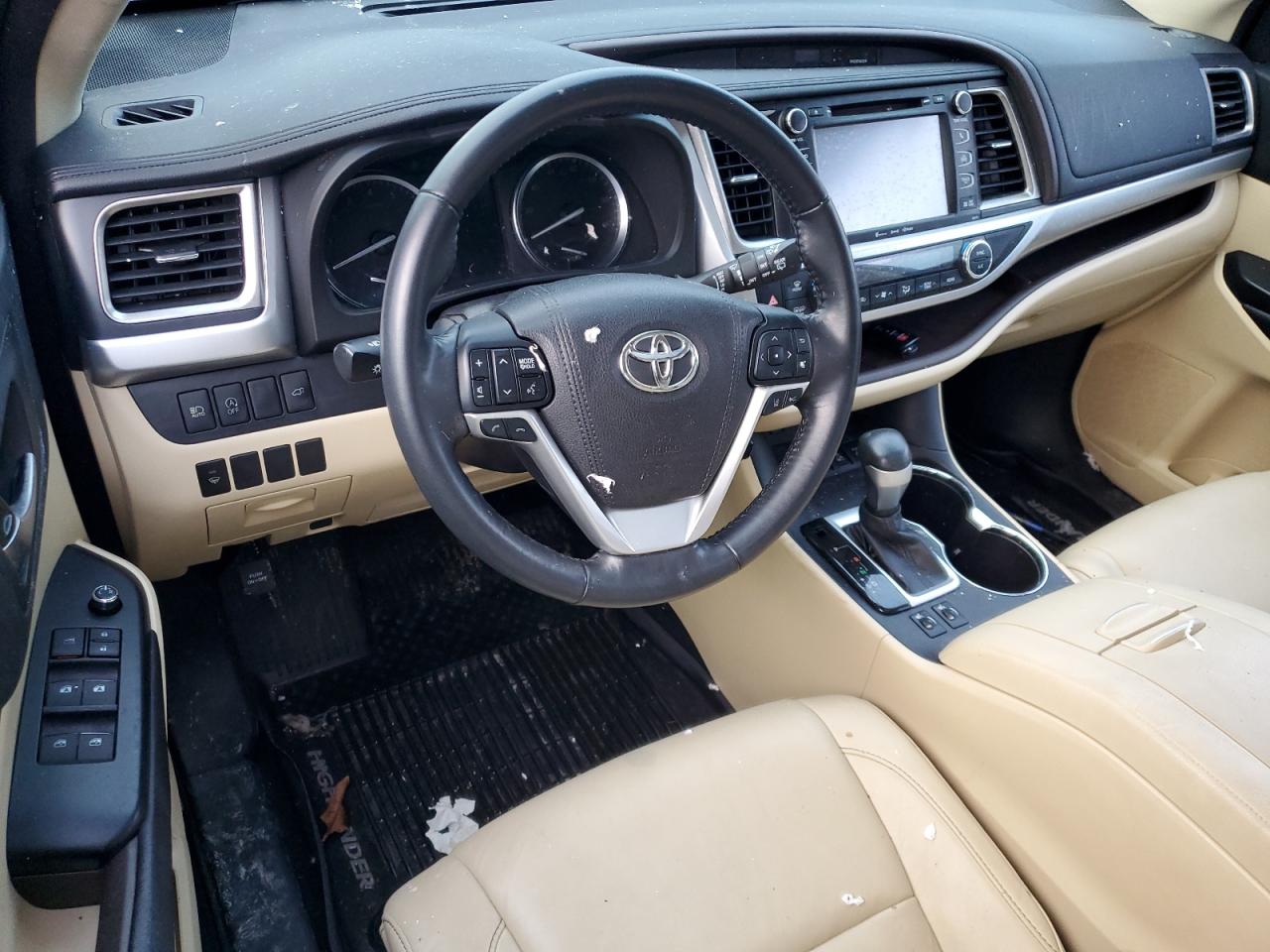 5TDJZRFH6HS368820 2017 Toyota Highlander Se