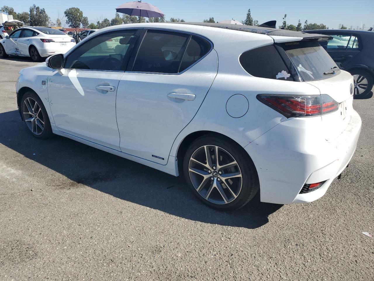 2014 Lexus CT - Image 2