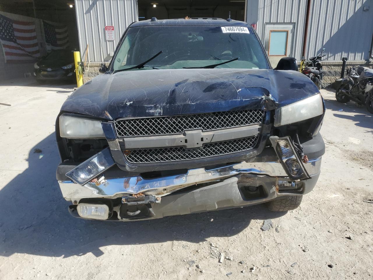 2005 Chevrolet Avalanche K1500 VIN: 3GNEK12ZX5G230267 Lot: 74607694