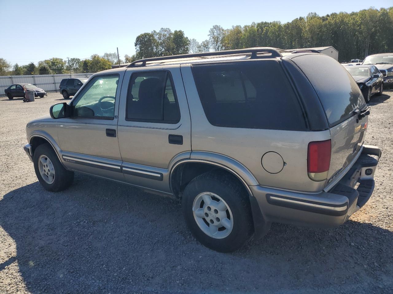 1999 Chevrolet Blazer VIN: 1GNDT13W9X2220743 Lot: 73434054