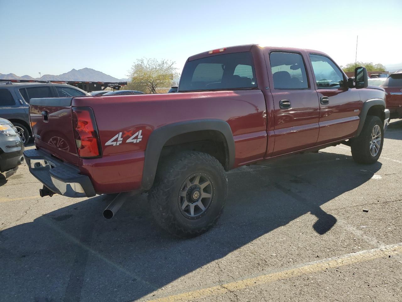 2007 Chevrolet Silverado - Image 3