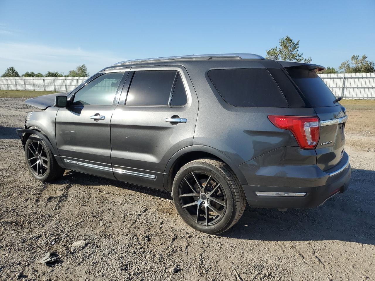 2019 Ford Explorer - Image 2