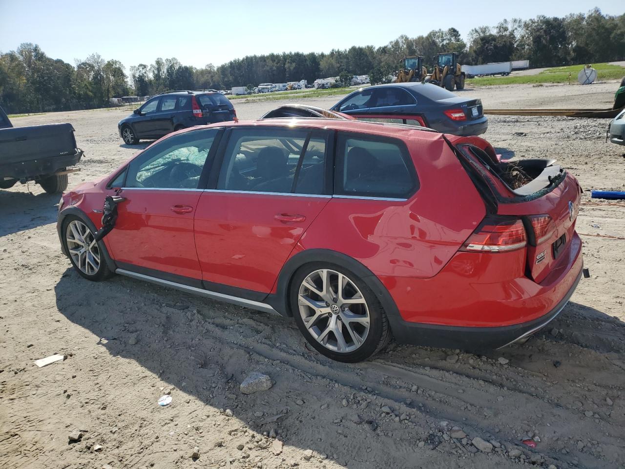 2019 Volkswagen Golf - Image 2