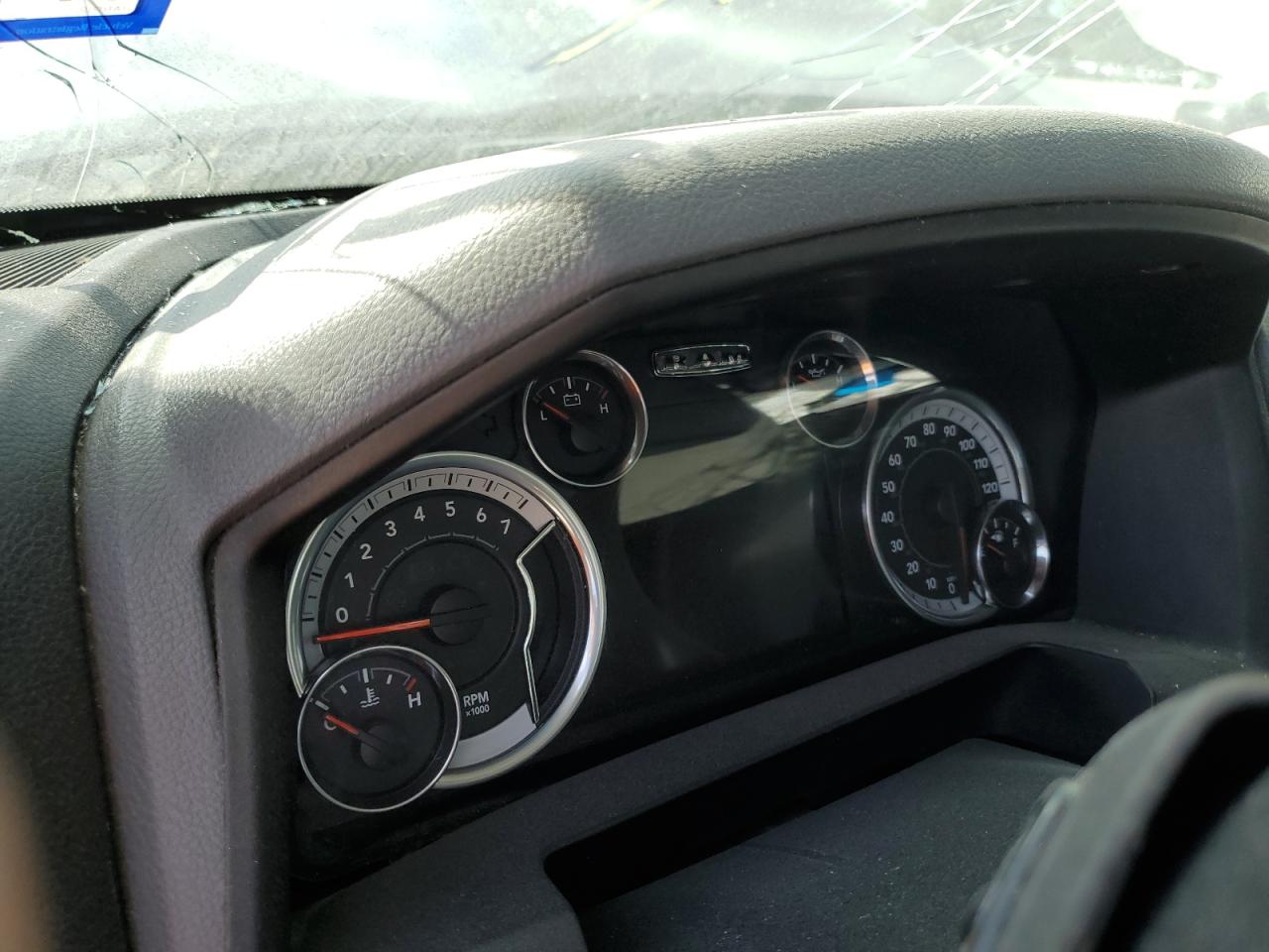 2016 RAM 1500 - Image 9