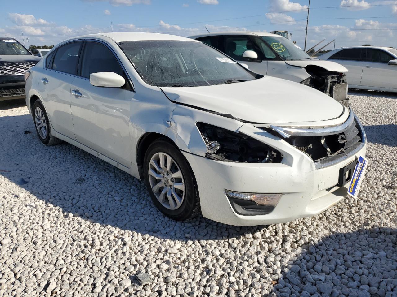 2015 Nissan Altima - Image 4