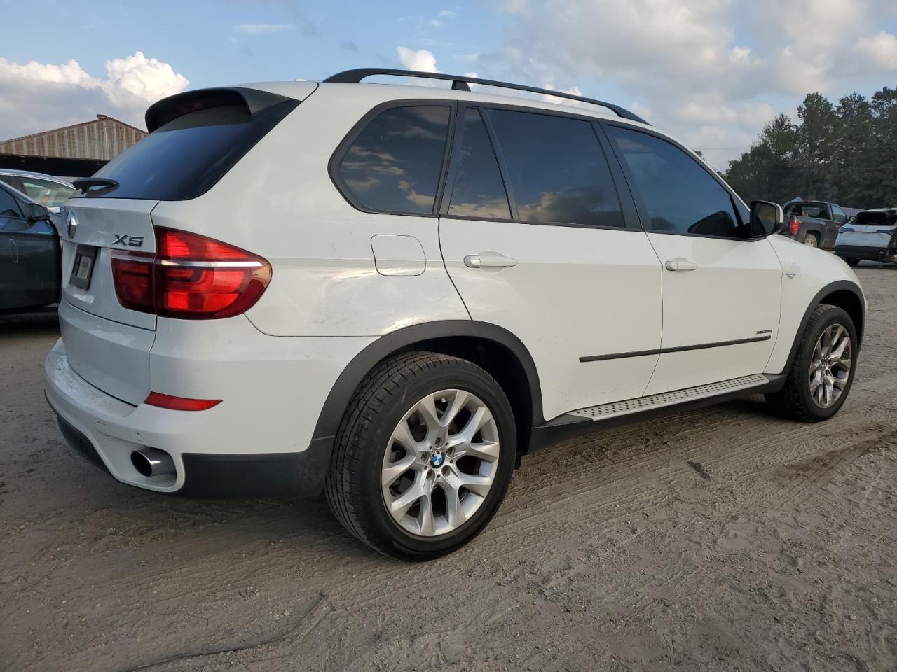 VIN 5UXZV4C59D0B03982 2013 BMW X5 no.3