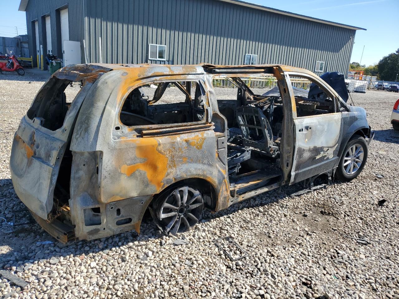 2020 Dodge Caravan - Image 3