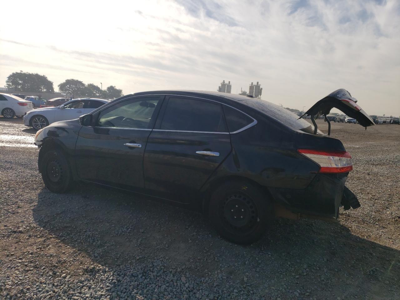 2015 Nissan Sentra - Image 2