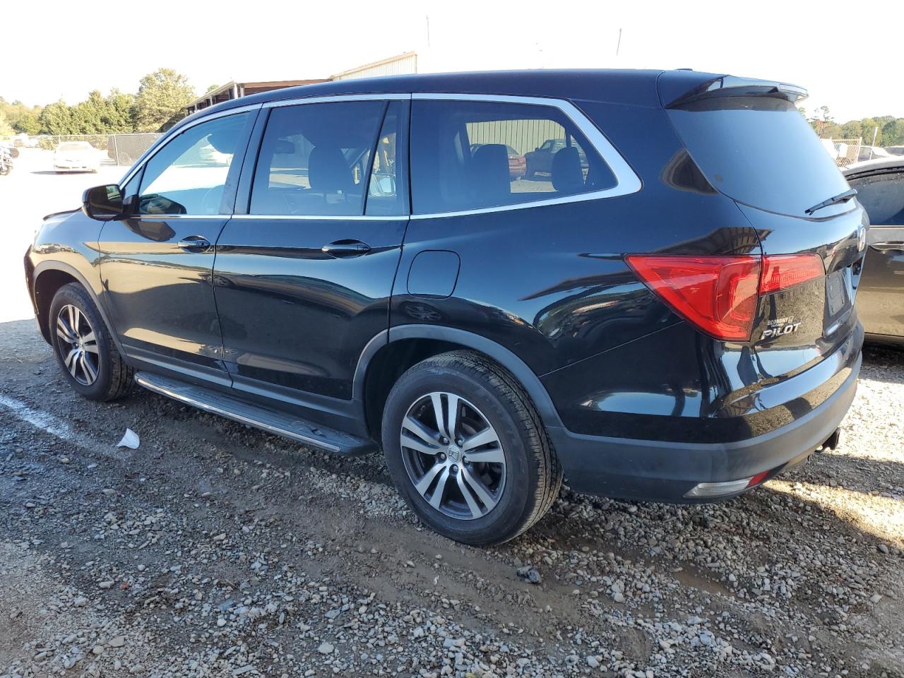 2016 Honda Pilot - Image 2