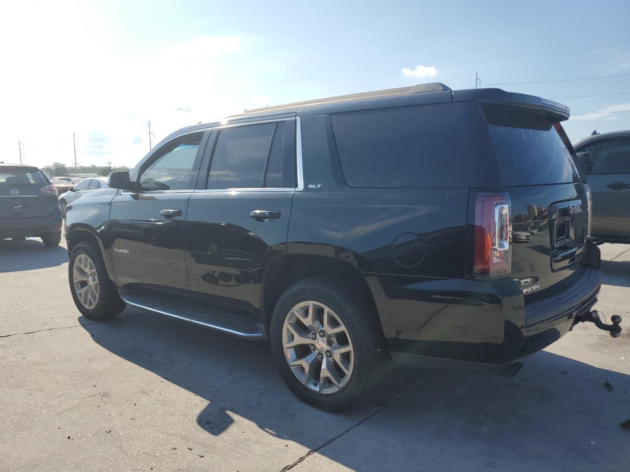 2015 GMC Yukon - Image 2