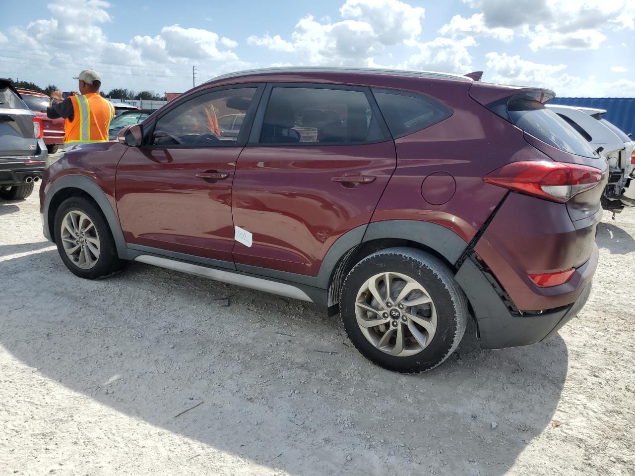 2017 Hyundai Tucson - Image 2