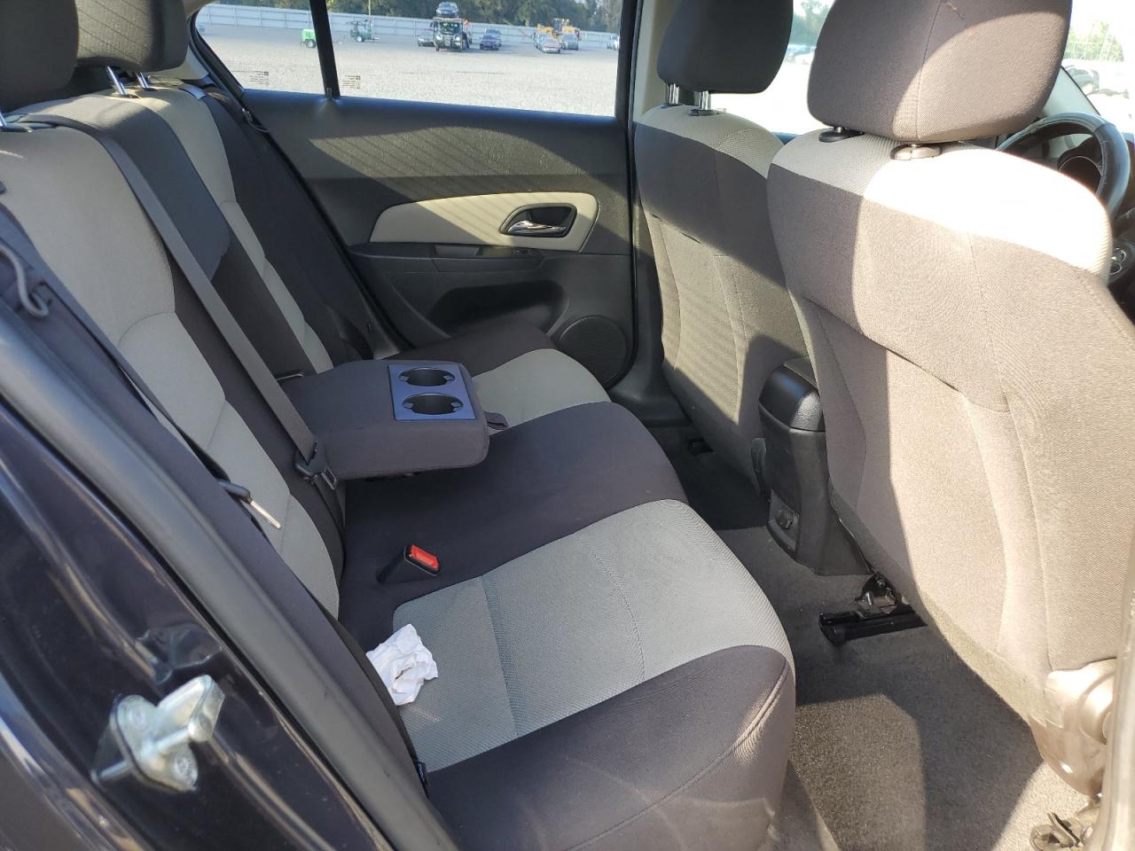 2014 Chevrolet Cruze - Image 10