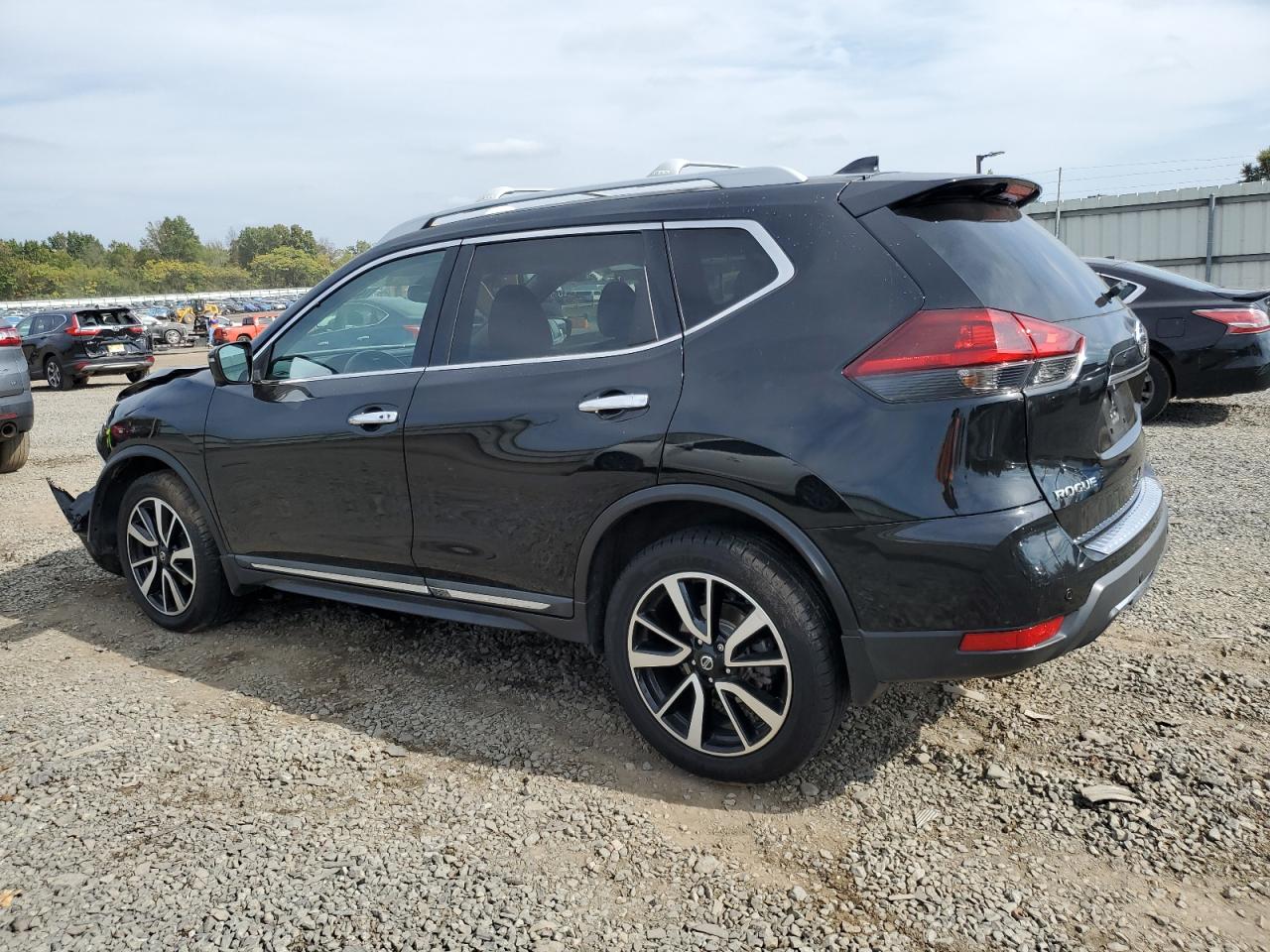 2020 Nissan Rogue - Image 2