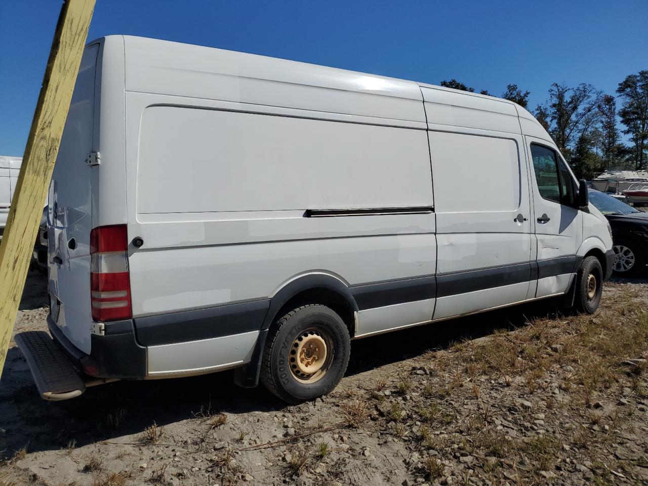 VIN WD3PE8DB4FP131727 2015 MERCEDES-BENZ SPRINTER no.4