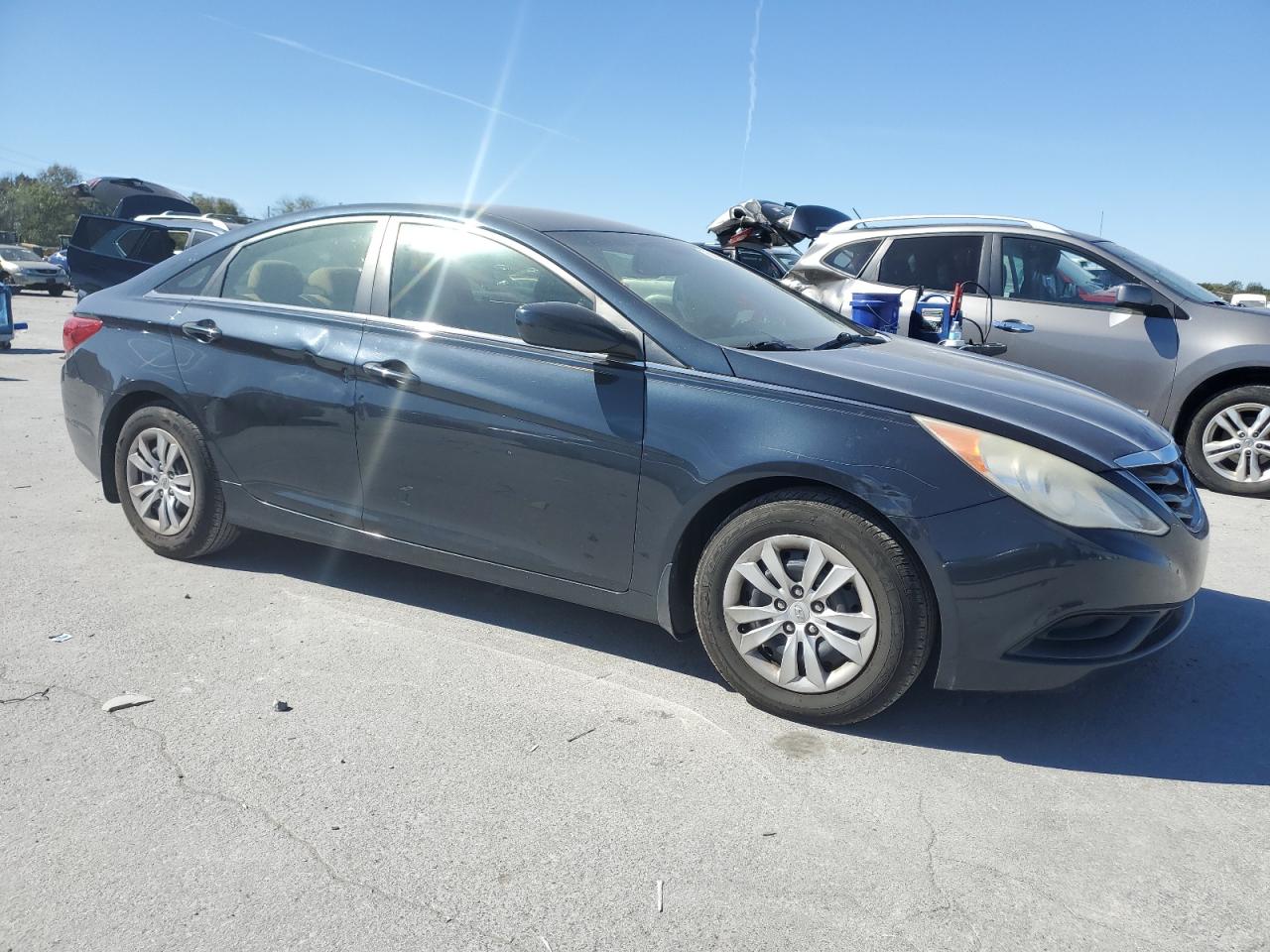2011 Hyundai Sonata - Image 4