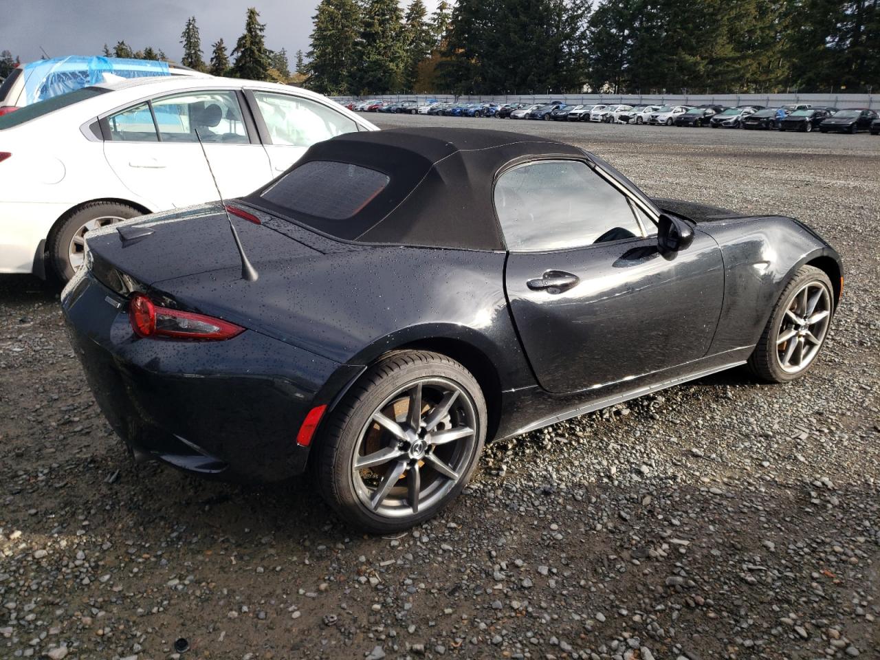 2022 Mazda MX-5 - Image 3