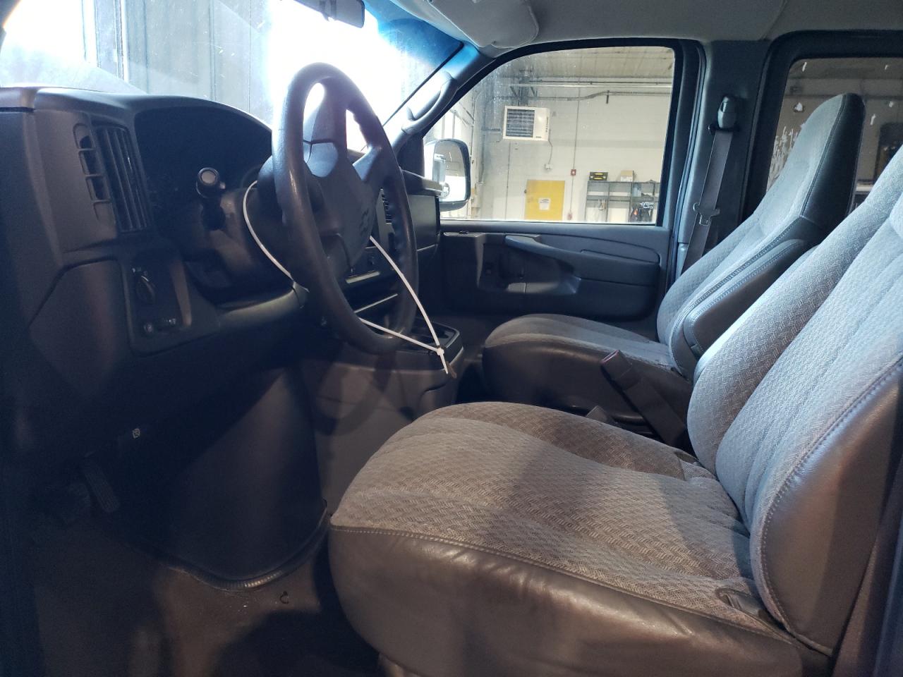 1GAHG39U341239136 2004 Chevrolet Express G3500