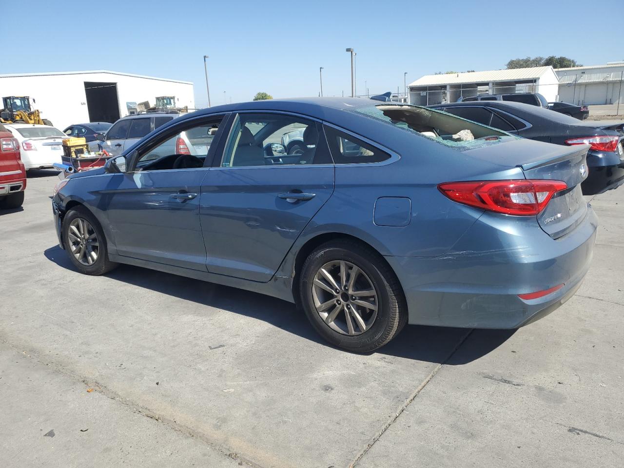 5NPE24AF5FH065450 2015 HYUNDAI SONATA - Image 2