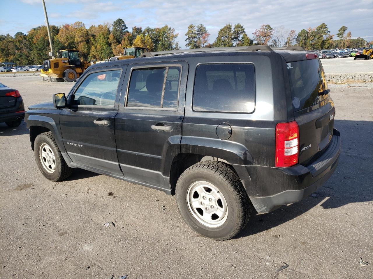 VIN 1C4NJRBB4DD233755 2013 JEEP PATRIOT no.2