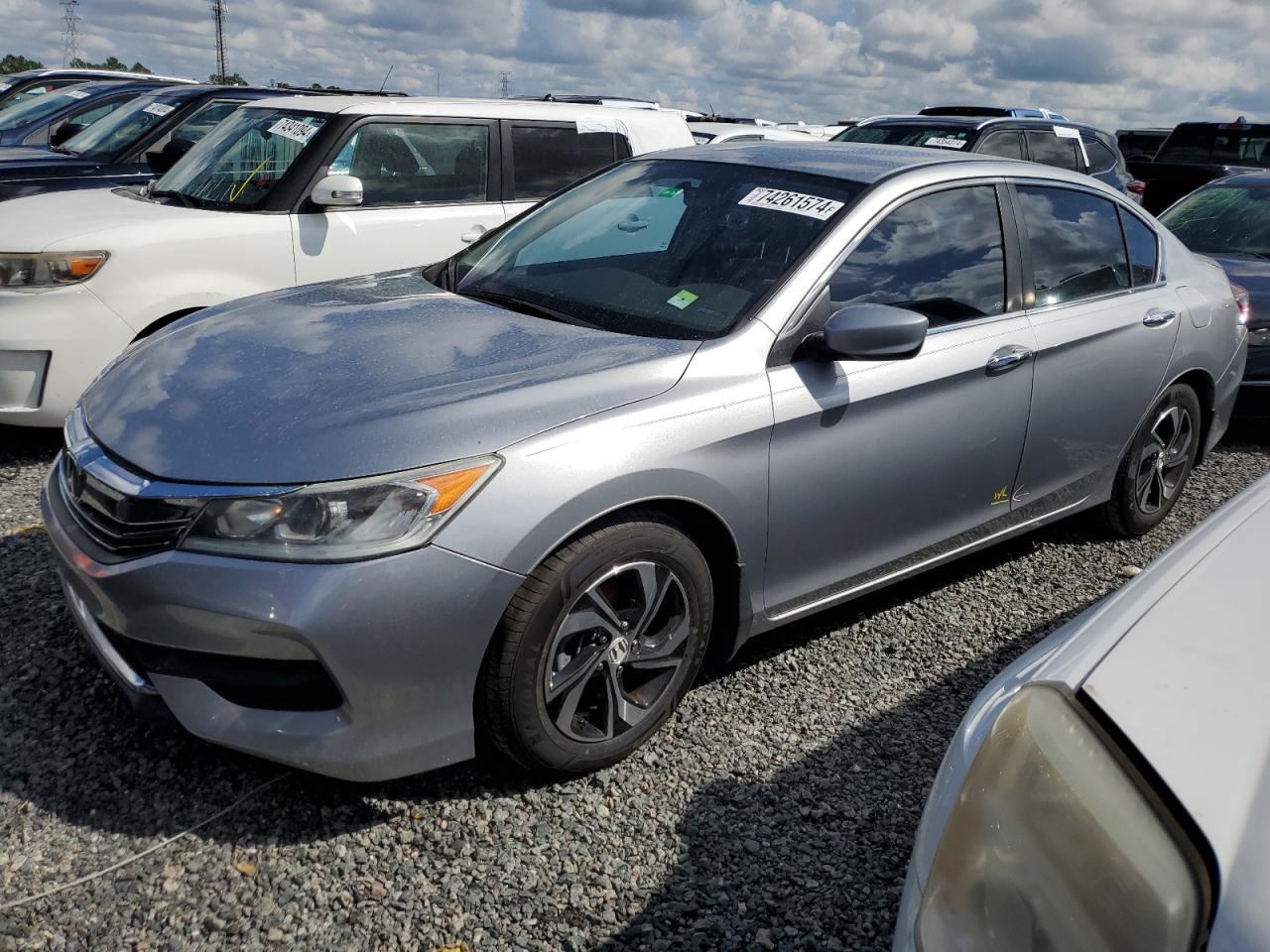 VIN 1HGCR2F30HA098745 2017 HONDA ACCORD no.1