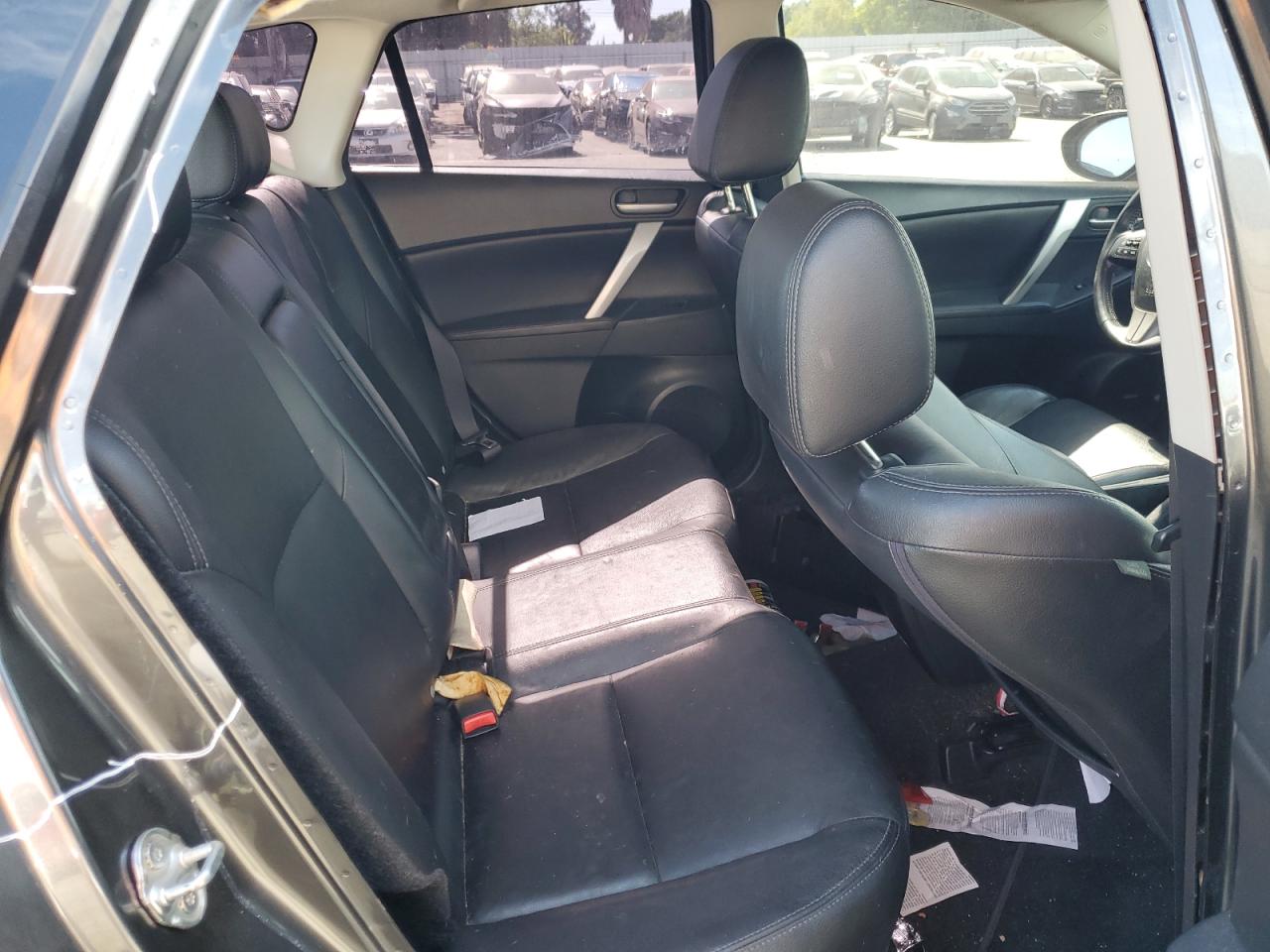 2012 Mazda 3 - Image 10