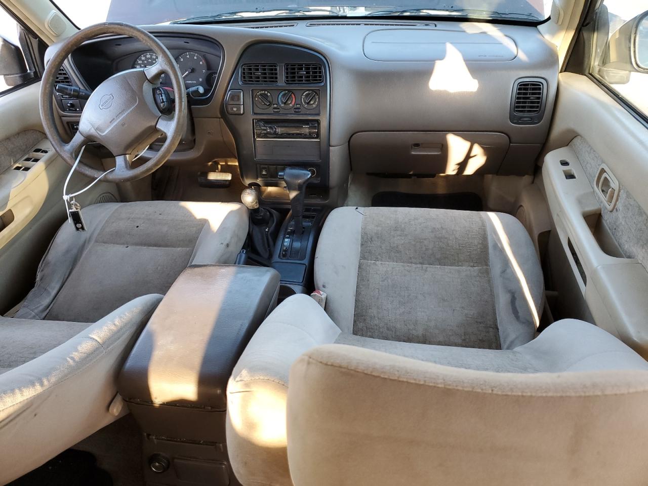1996 Nissan Pathfinder - Image 8