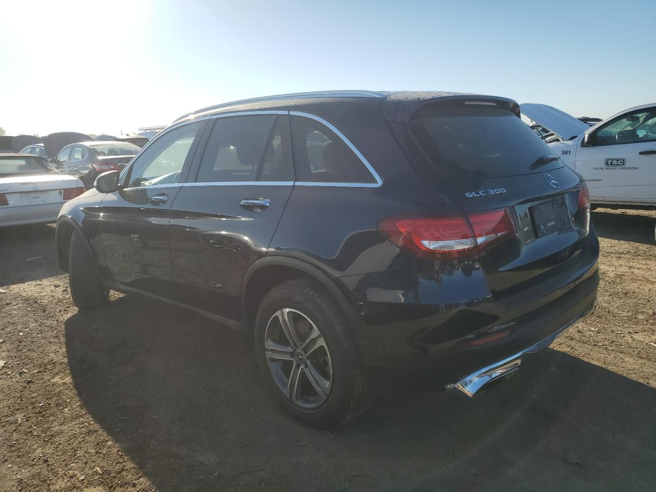 WDC0G4KB8HV011001 2017 Mercedes-Benz Glc 300 4Matic