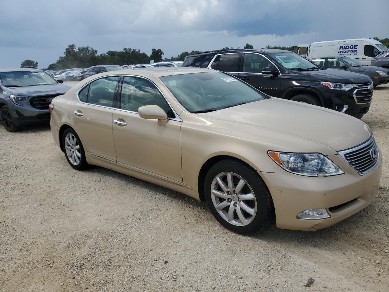 2007 Lexus LS - Image 4