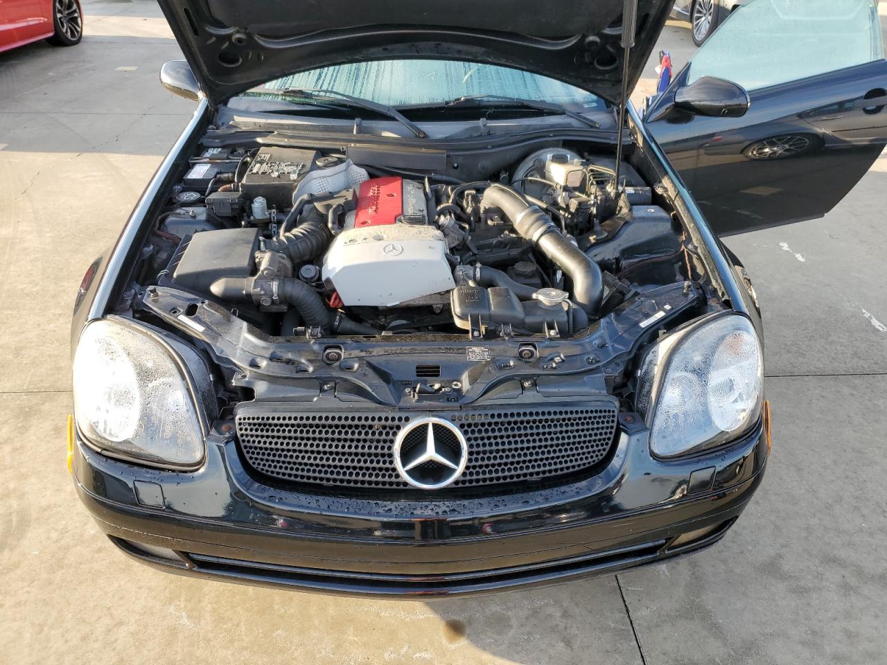 1999 Mercedes-Benz Slk 230 Kompressor VIN: WDBKK47F6XF107547 Lot: 73870994