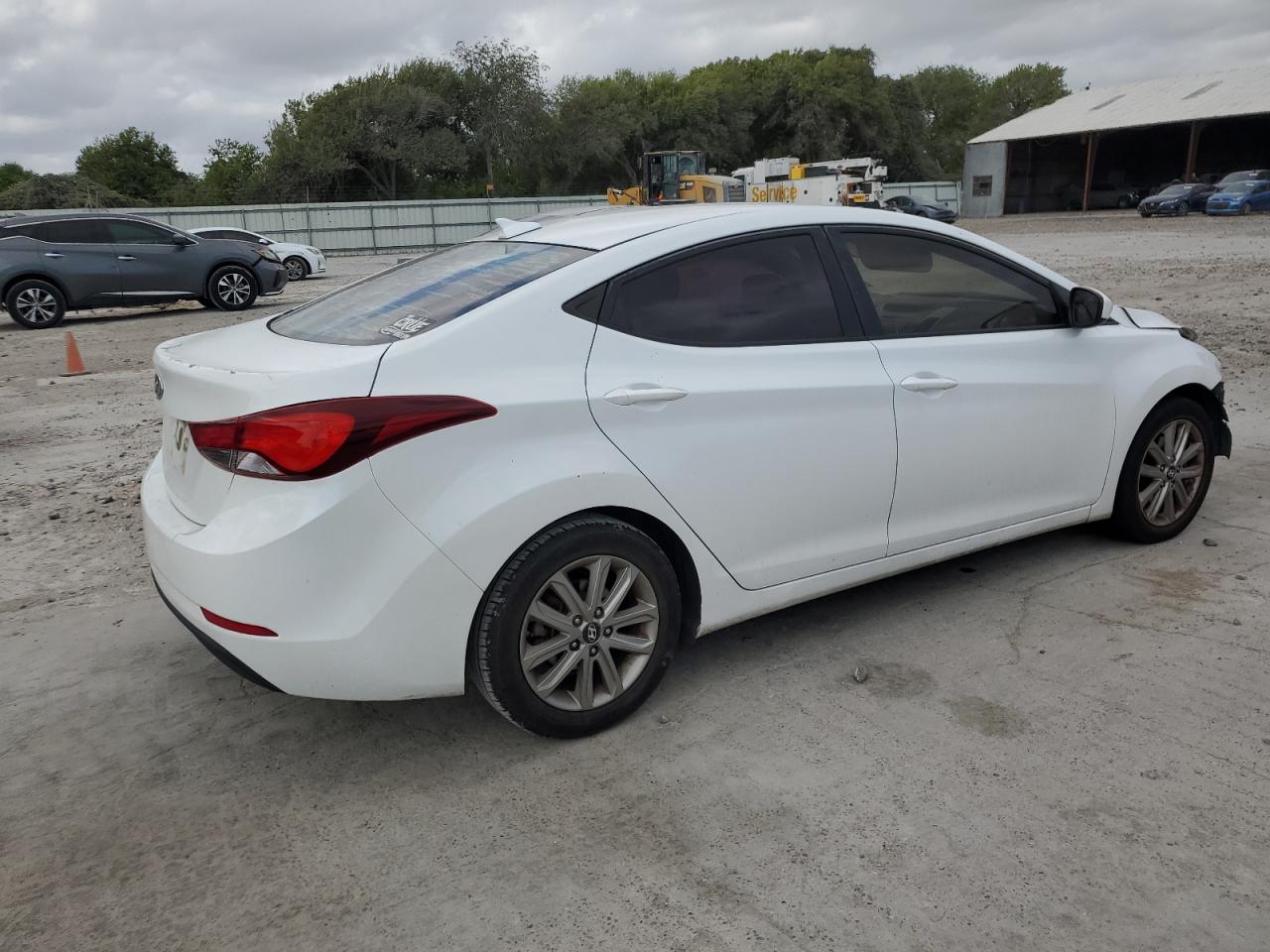 2016 Hyundai Elantra - Image 3