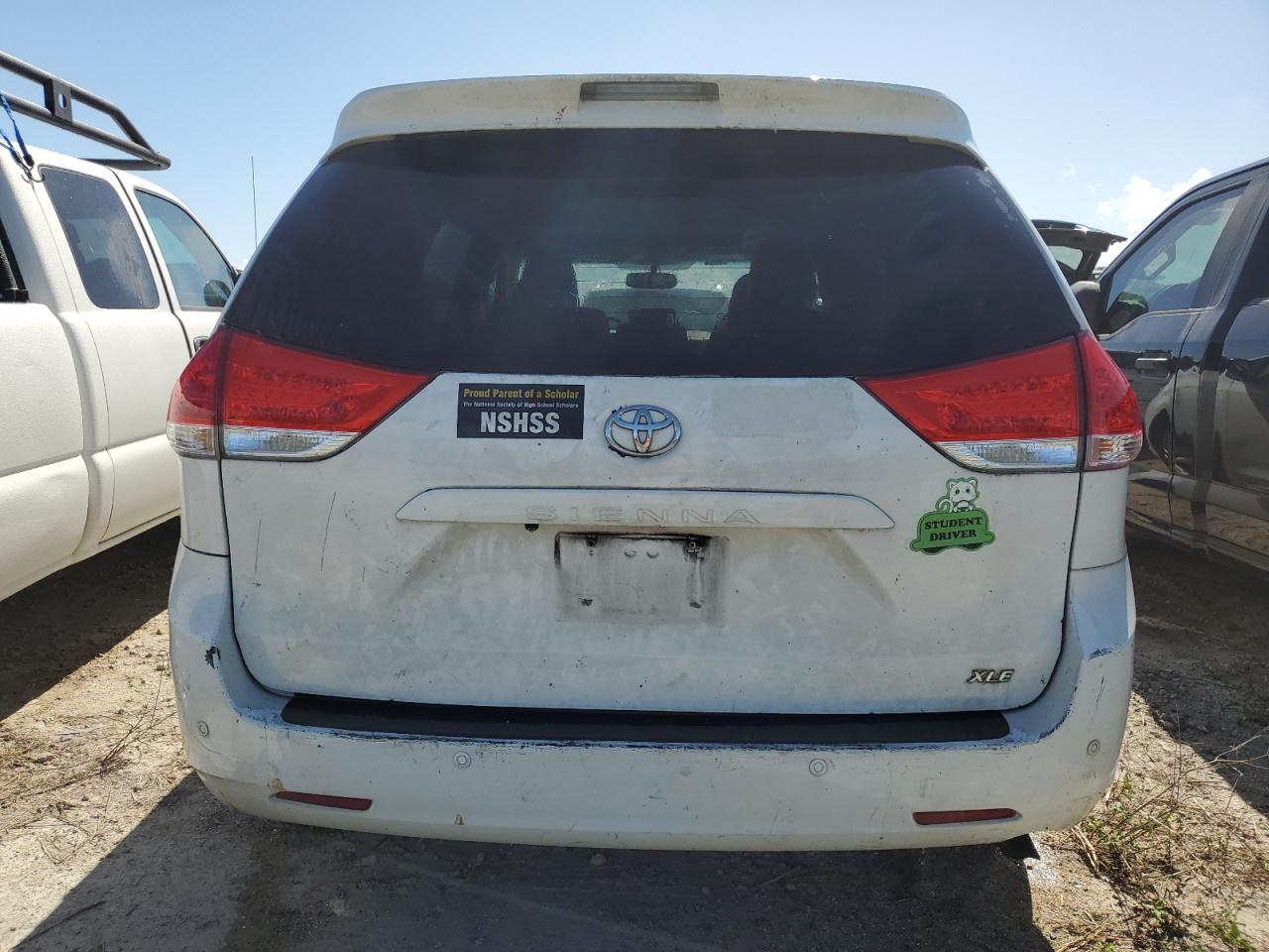 2014 Toyota Sienna - Image 6