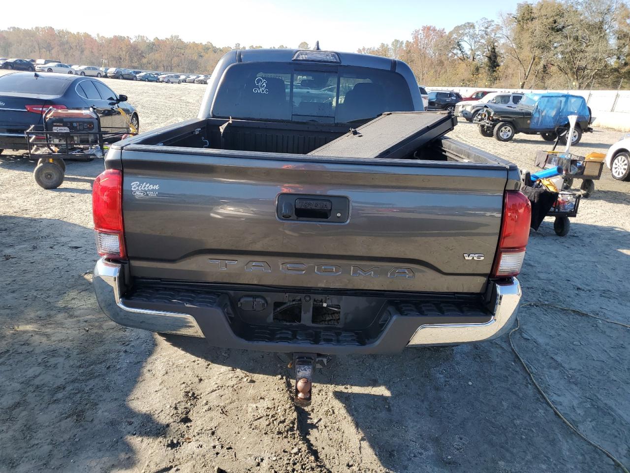 2019 Toyota Tacoma - Image 6