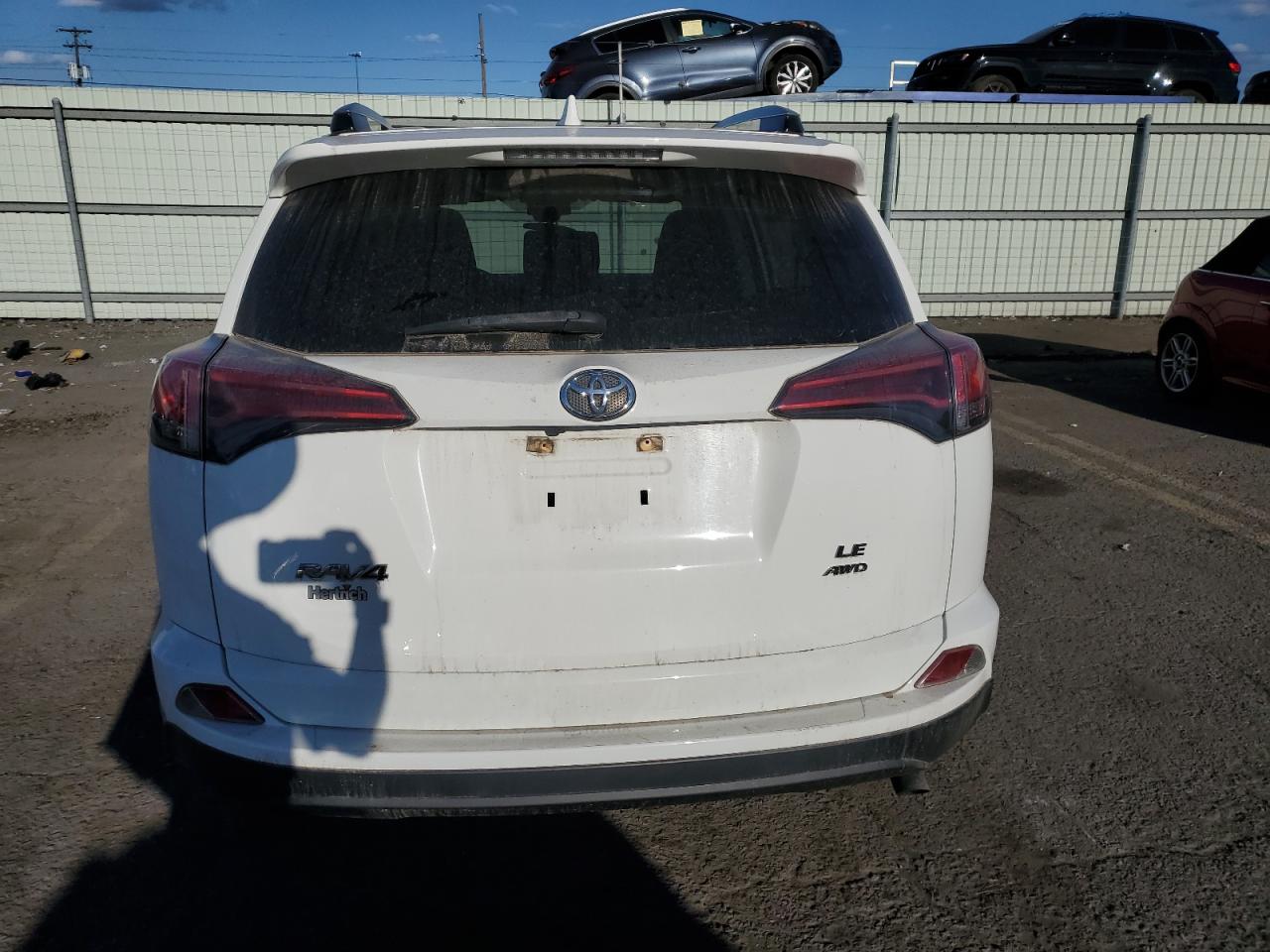 2017 Toyota Rav4 Le VIN: JTMBFREVXHJ135864 Lot: 74954434