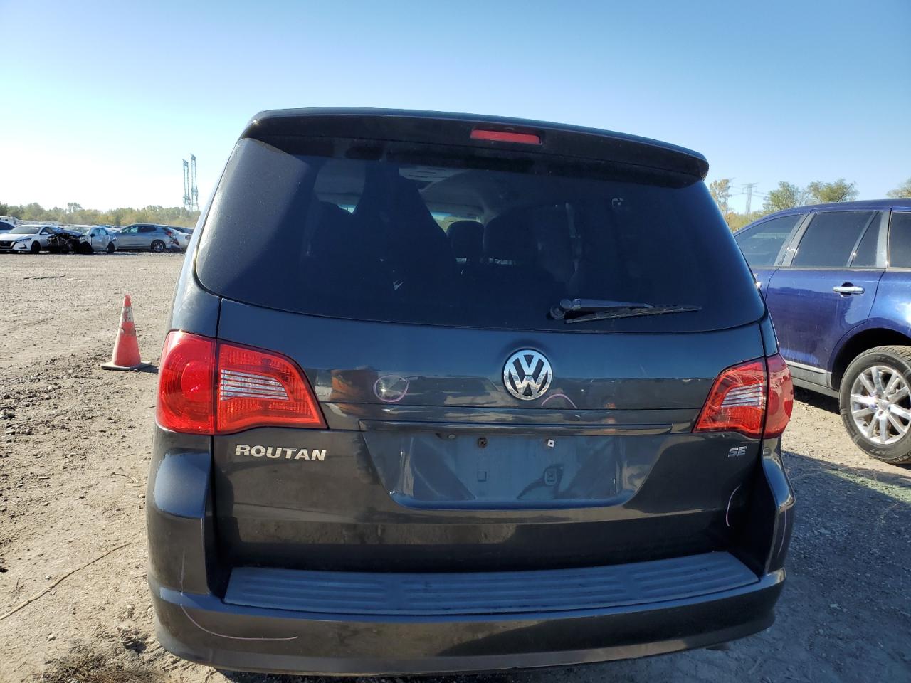 2012 Volkswagen Routan Se VIN: 2C4RVABG3CR202768 Lot: 74610034