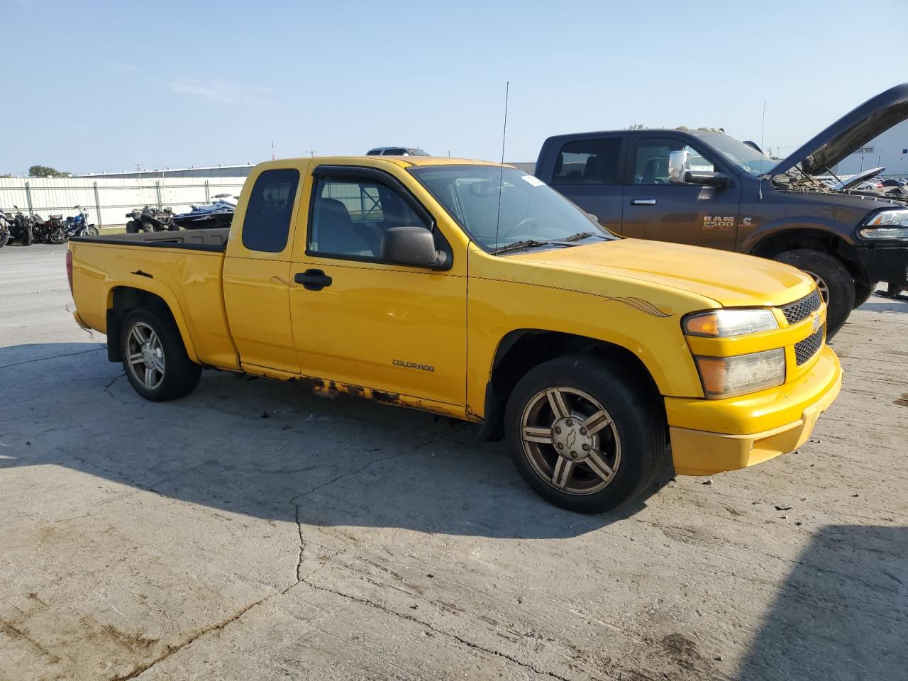 2005 Chevrolet Colorado - Image 4