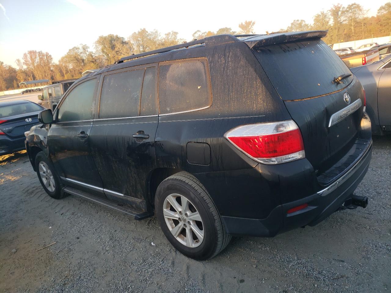 VIN 5TDZK3EH6DS098777 2013 TOYOTA HIGHLANDER no.2