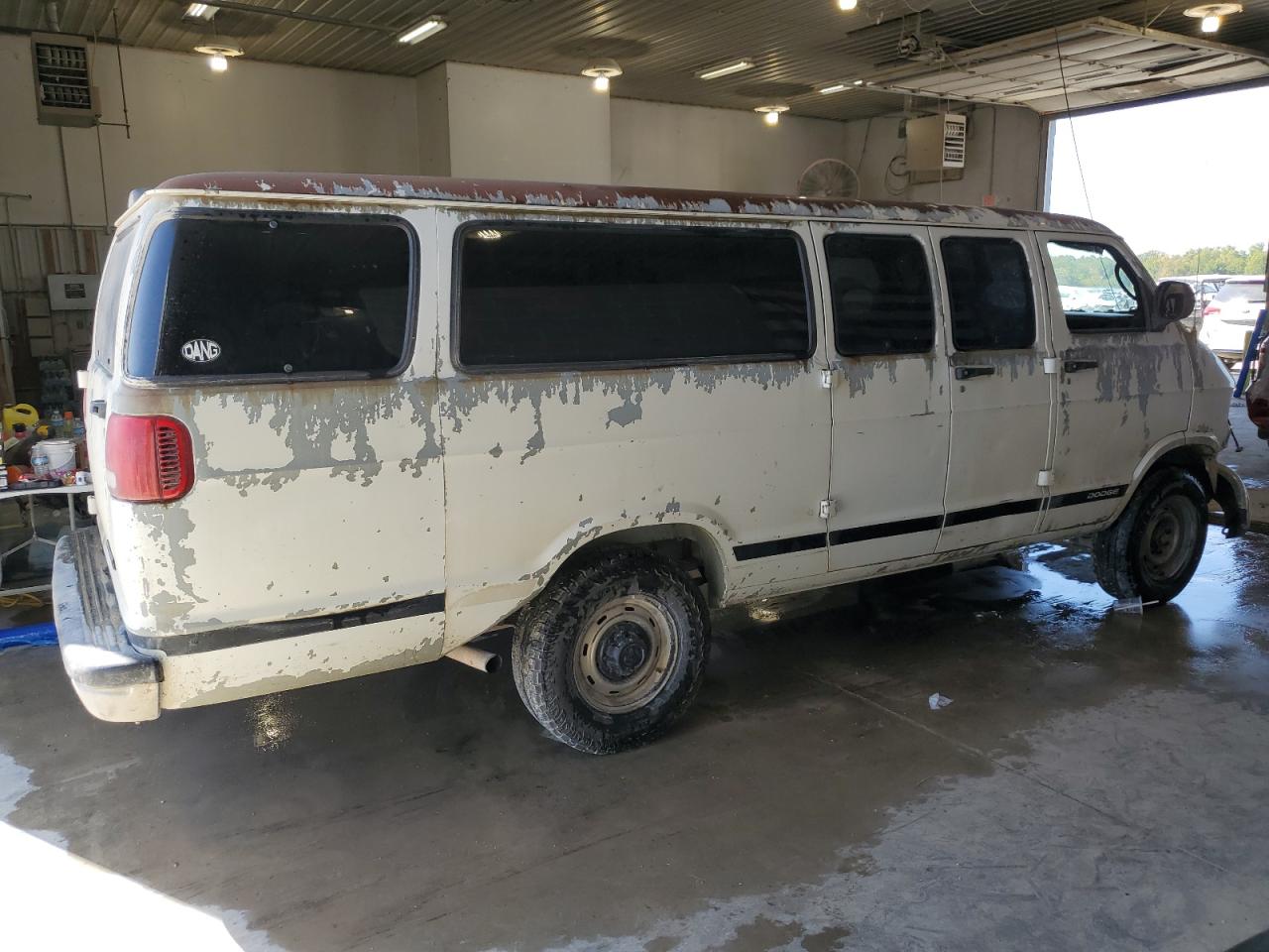 2001 Dodge Ram Wagon B3500 VIN: 2B5WB35Z61K540295 Lot: 73570834