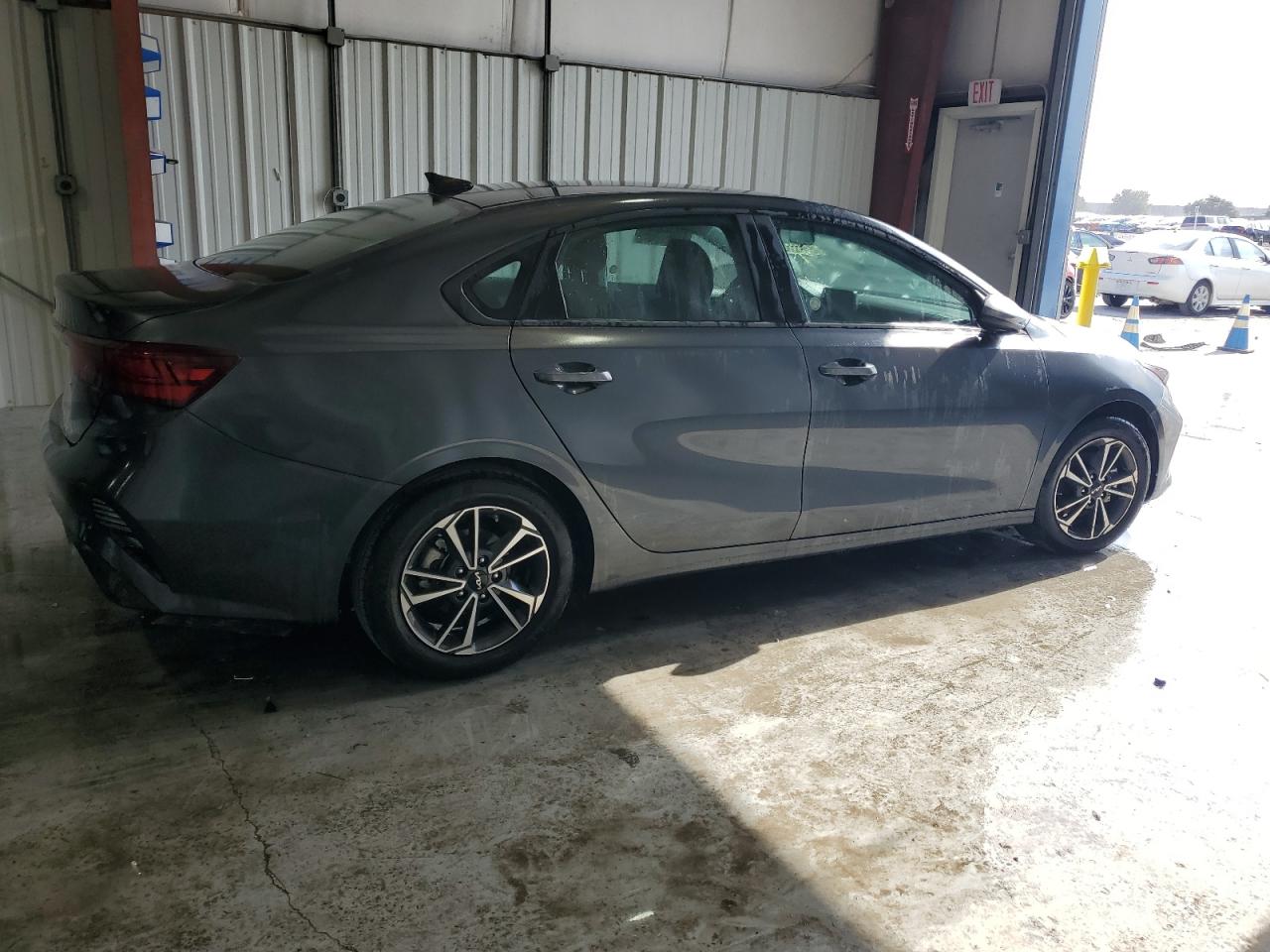 VIN 3KPF24AD9RE744066 2024 KIA FORTE no.3