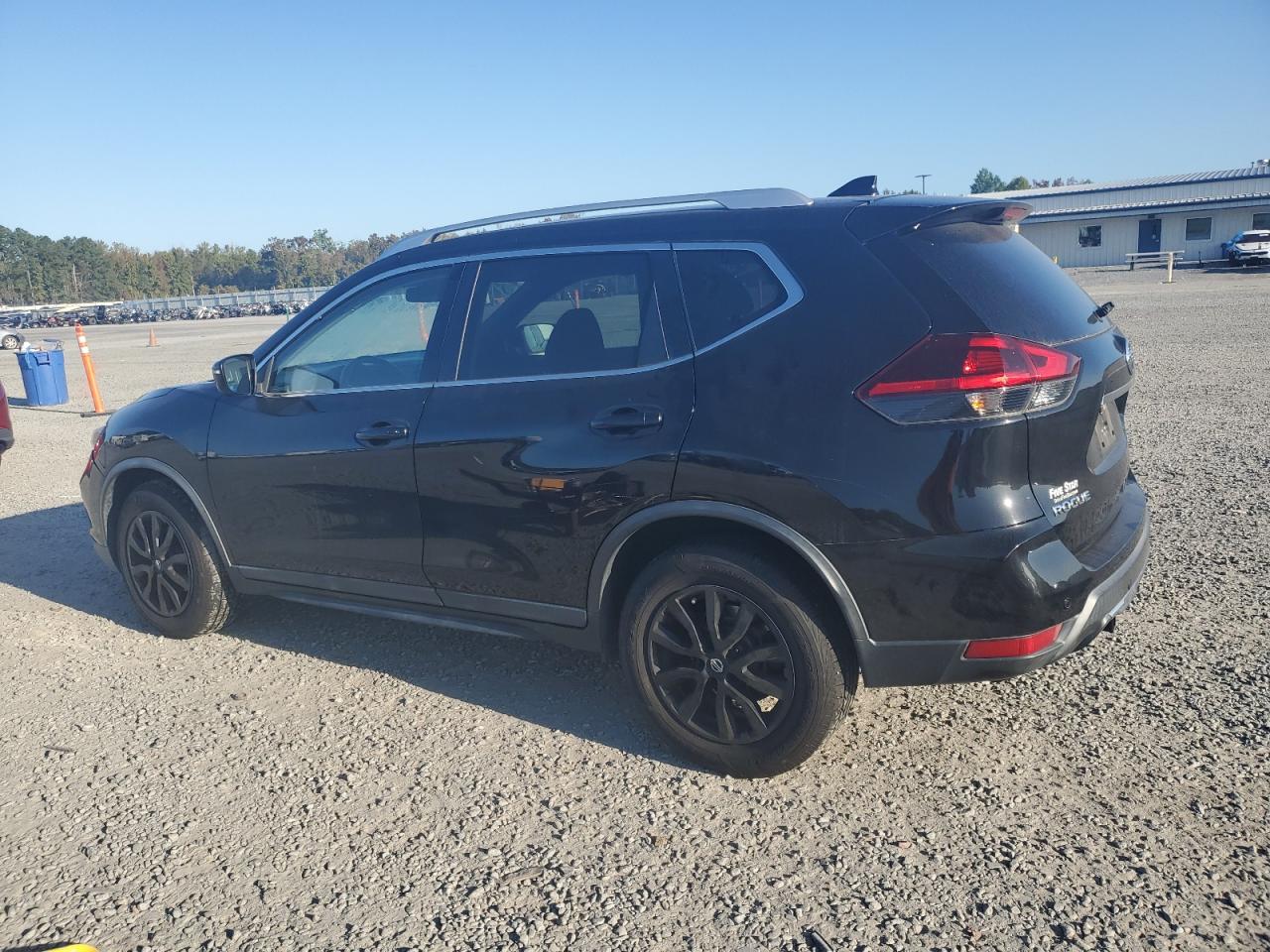 2020 Nissan Rogue - Image 2