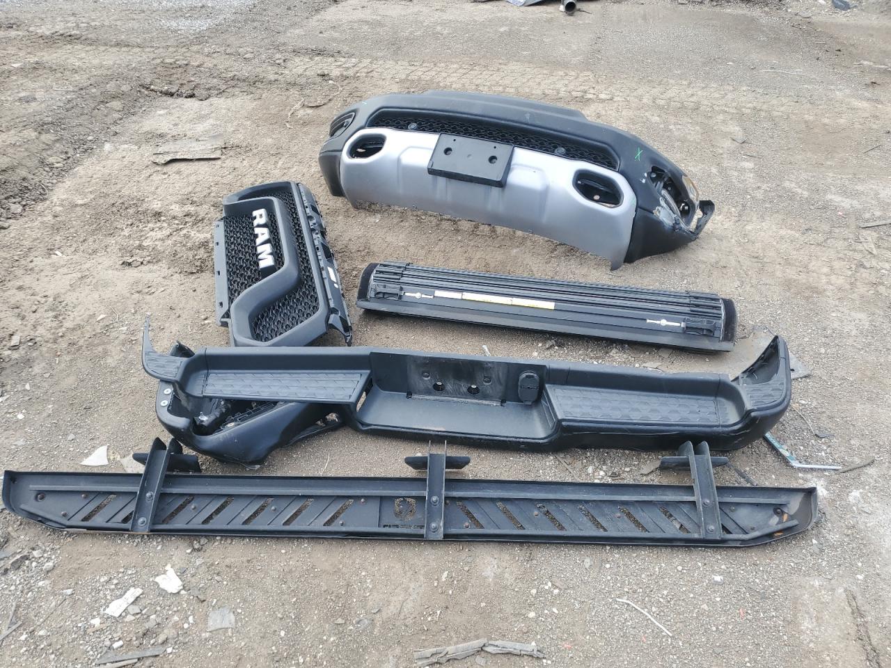 2021 RAM 1500 - Image 12