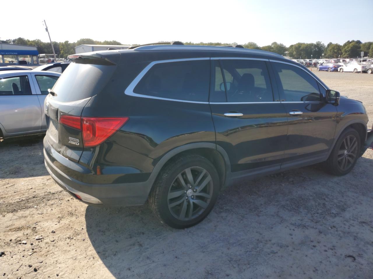 2017 Honda Pilot - Image 3