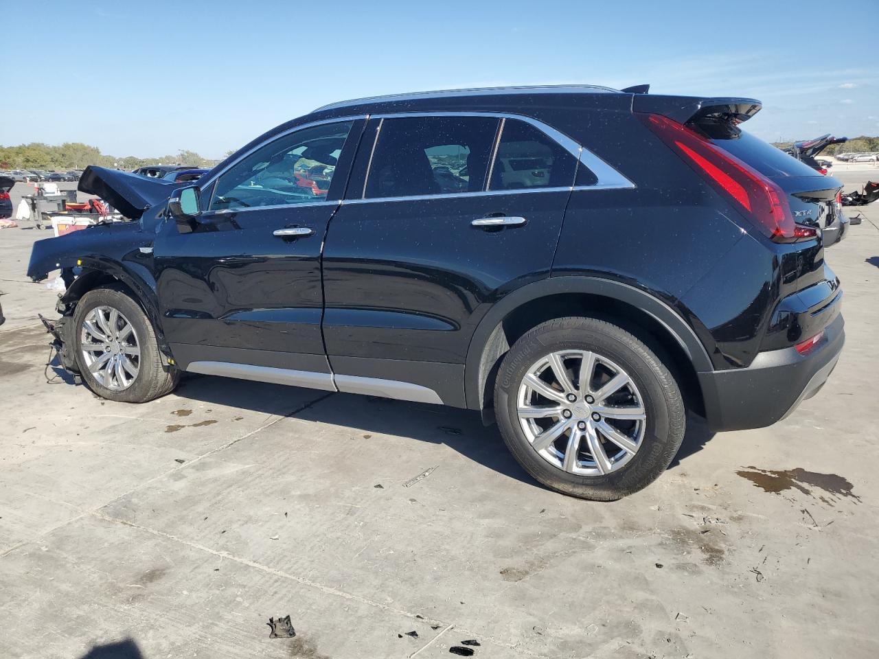 2022 Cadillac XT4 - Image 2
