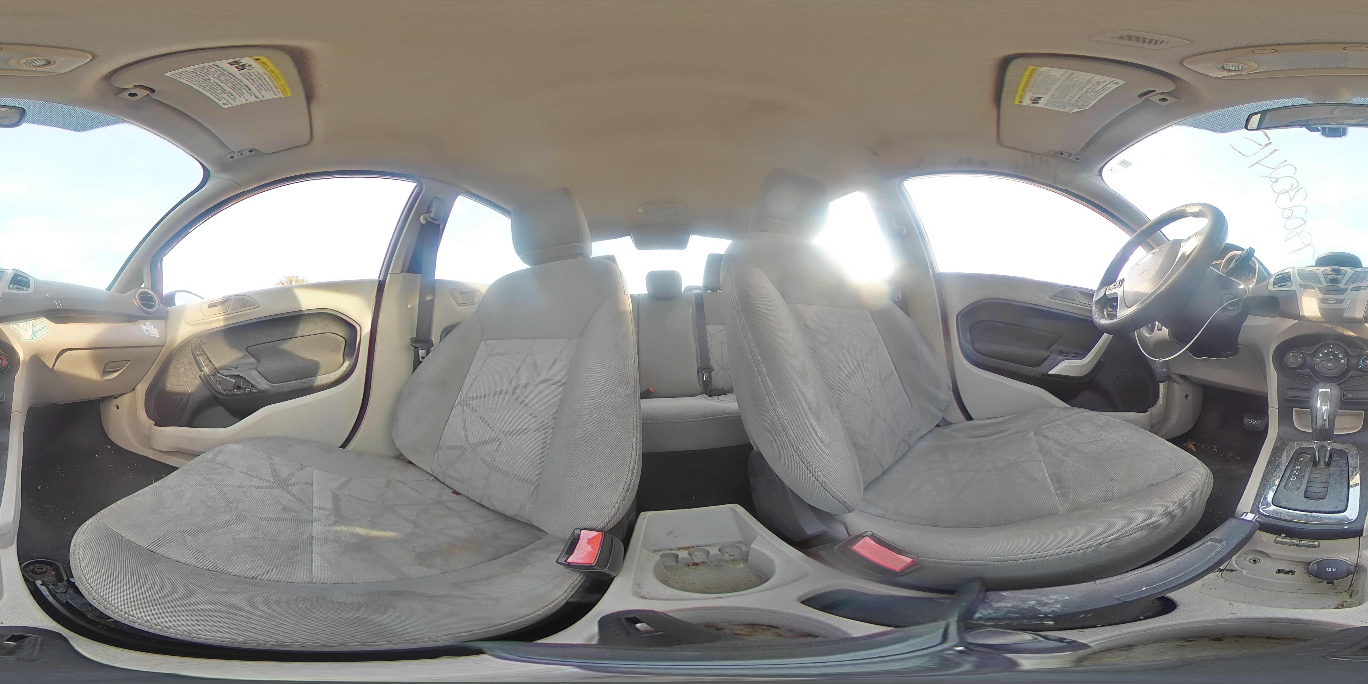 2011 Ford Fiesta - Image 12