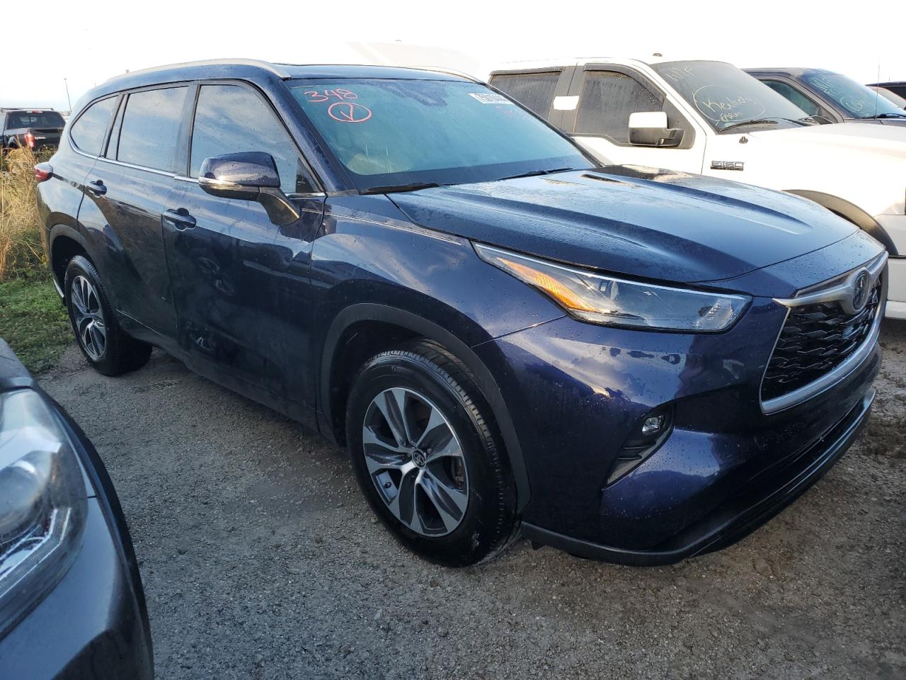 2023 Toyota Highlander - Image 4