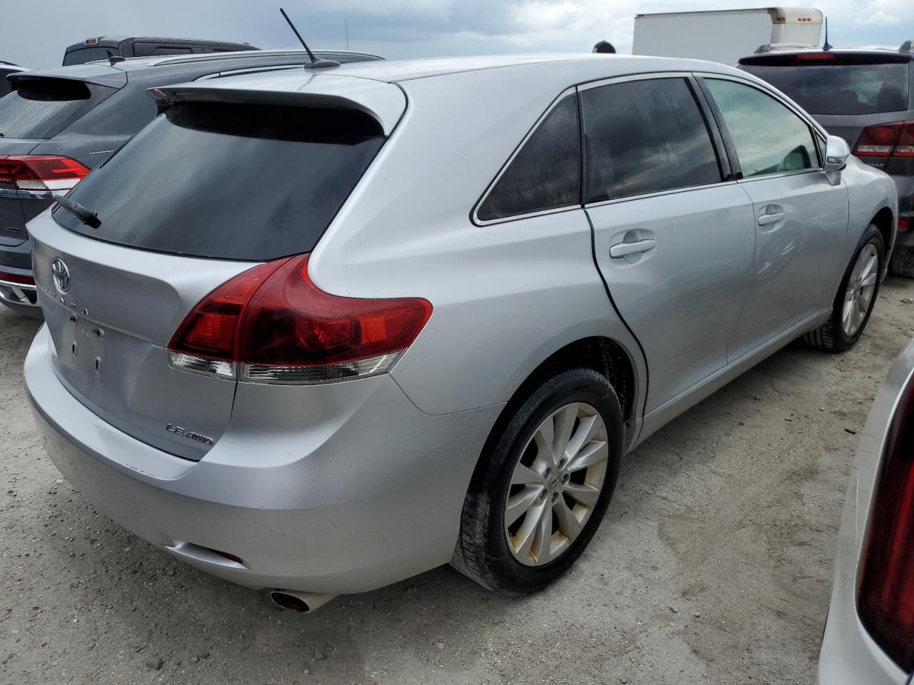 2013 Toyota Venza - Image 3