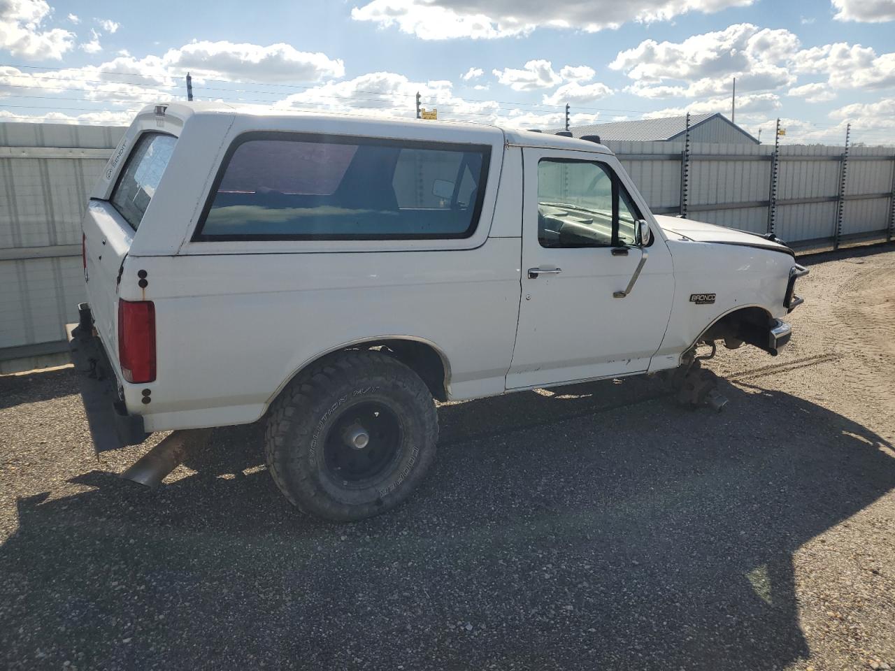 1992 Ford Bronco U100 VIN: 1FMEU15N8NLA71761 Lot: 61508904