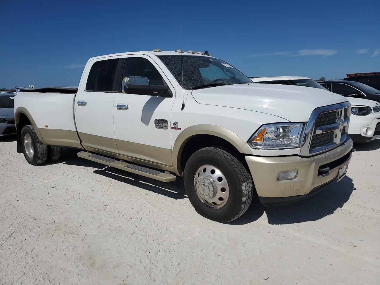 2014 RAM 3500 - Image 4