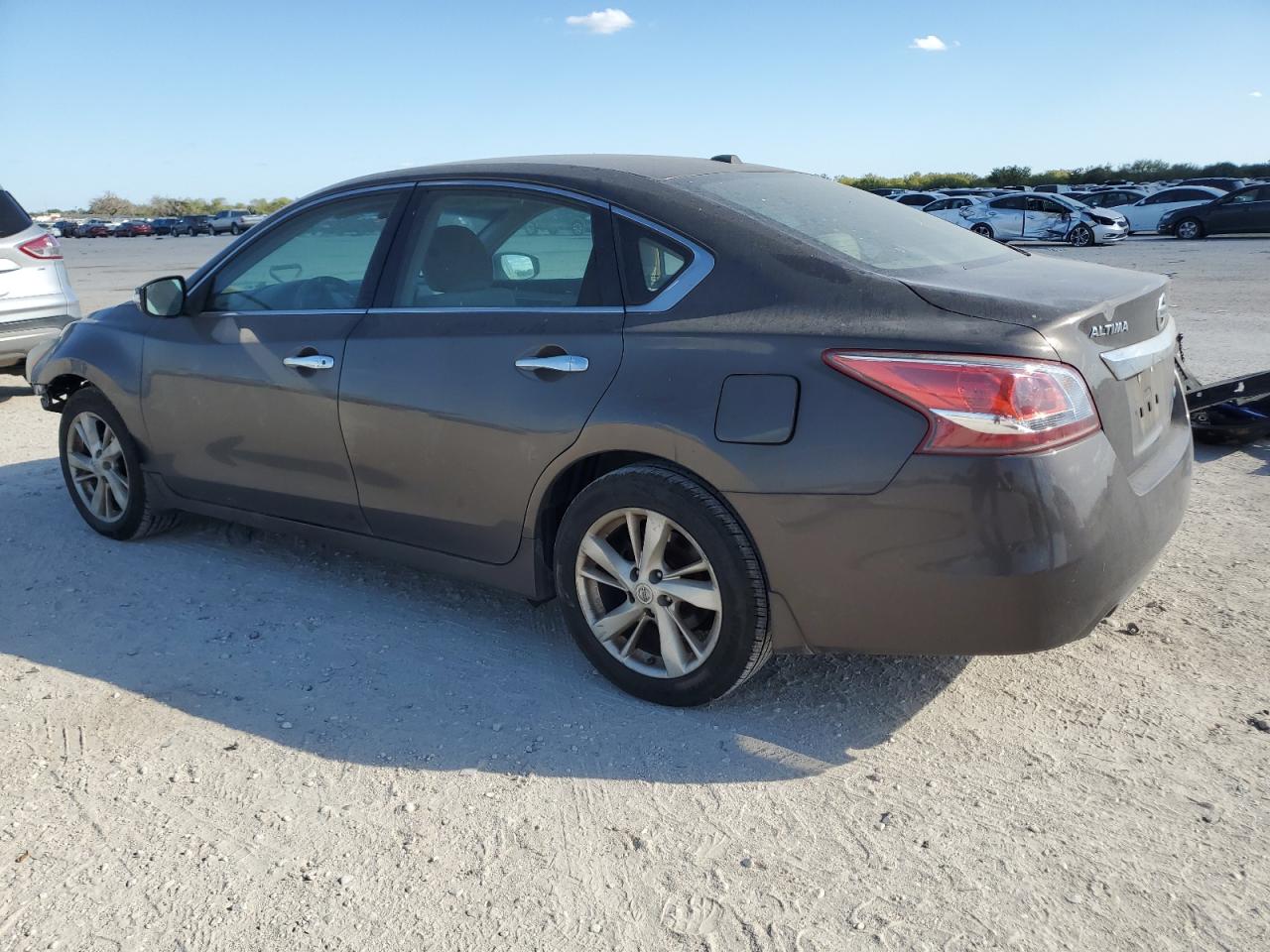 2013 Nissan Altima - Image 2